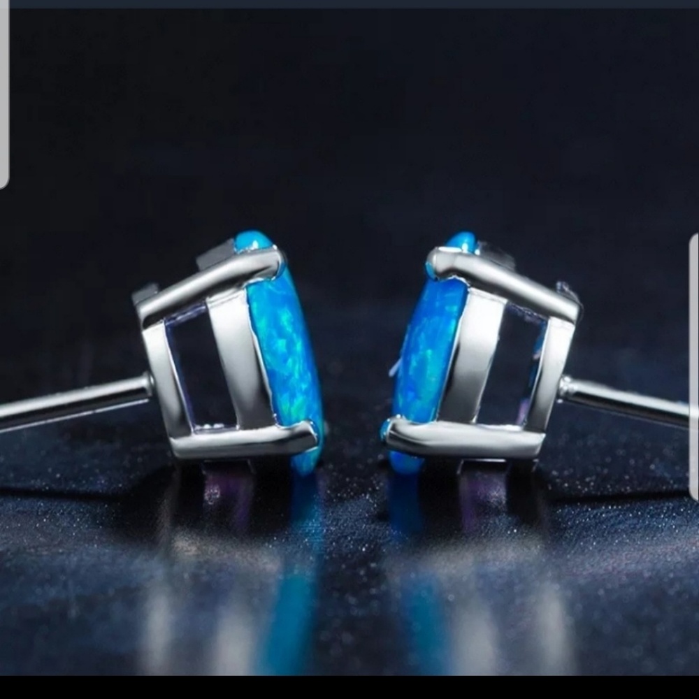 Opal earring Studs - Picture 3 of 4